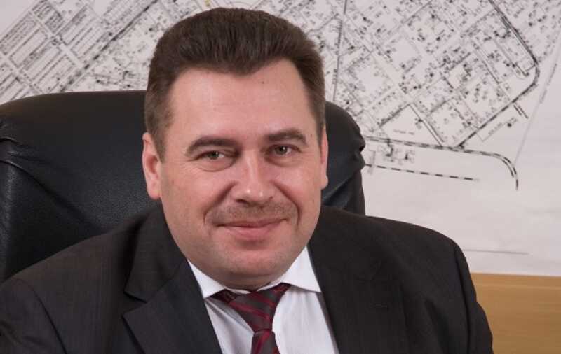 Слив жилфонда перед банкротством: экс-депутат Александр Найданов выводит активы из «Орджоникидзевской УЖК»