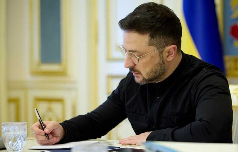 Владимир Зеленский ввел санкции против российских операторов связи